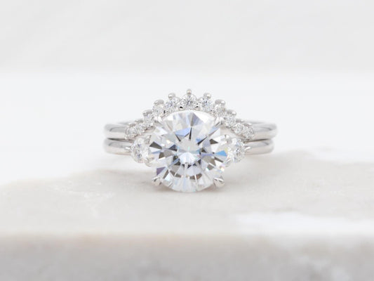 Choosing the Right Wedding Band for Different Engagement Ring Settings