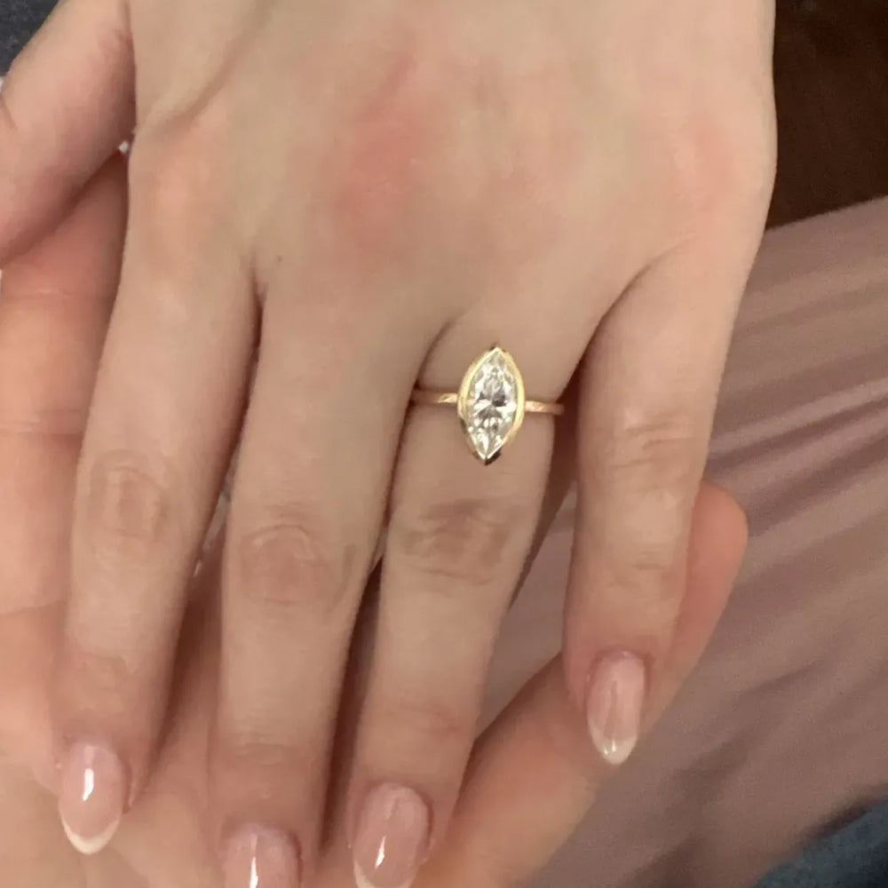Marquise Bezel Review Photo